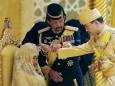 Der Sultan von Brunei 2015 bei der Hochzeit seines Sohnes