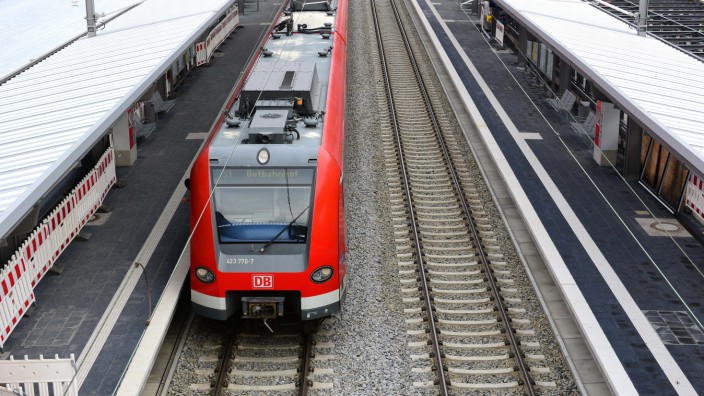 Unterschleißheim: Kein Geld vom Staat: Der Zugang im nördlichen Bahnhofsbereich kostet die Stadt 5,4 Millionen Euro.