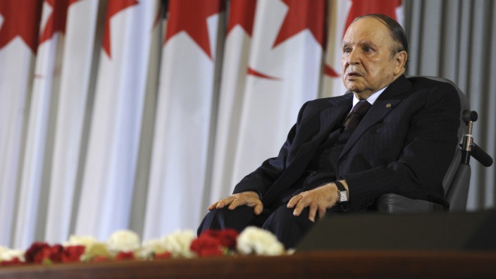 Der Präsident von Algerien, Abdelaziz Bouteflika, tritt zurück