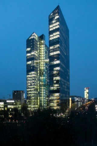 Highlight Towers und Beginn der A9 in München, 2017