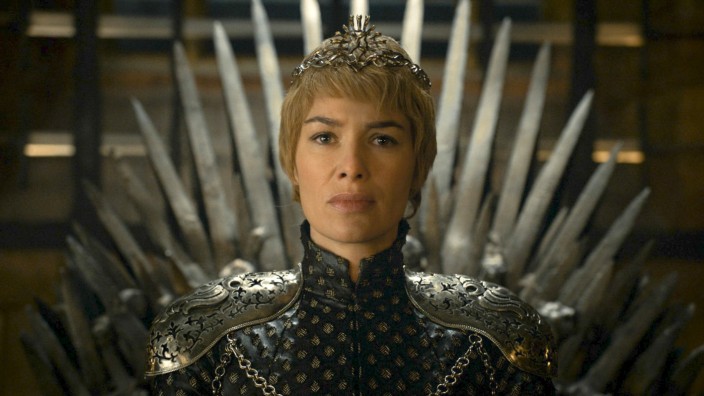 Game of Thrones: Folge 1: "Winterfell" im Recap: Machtbewusst und brutal: Cersei Lannister (Lena Headey) kämpft in der Schlussstaffel von Game of Thrones um ihr Königreich - und ums Überleben.