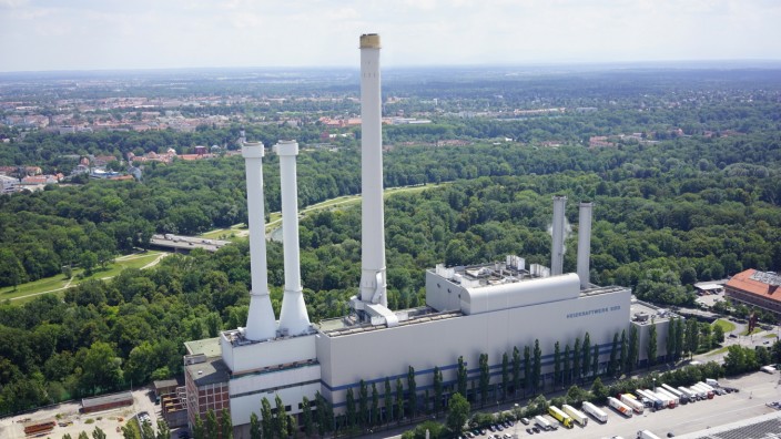 Jahresbilanz: Die Wärme, unter anderem aus dem Heizkraftwerk Süd, war weniger nachgefragt: Wegen der warmen Temperaturen haben die Münchner weniger geheizt.
