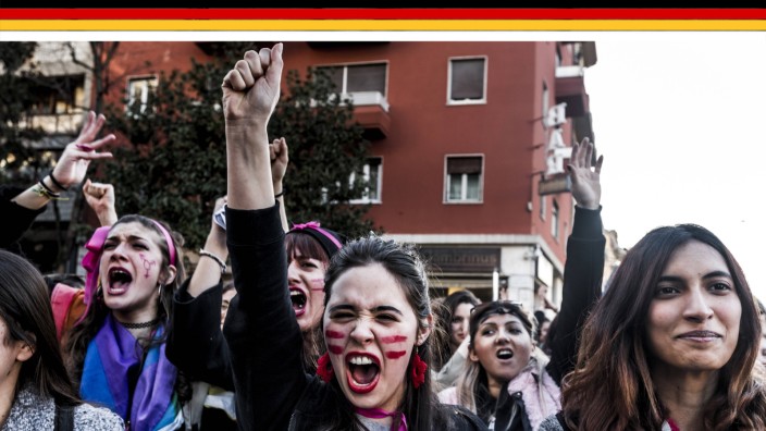 Frauen in der ganzen Welt gehen am Women's Day auf die Strasse