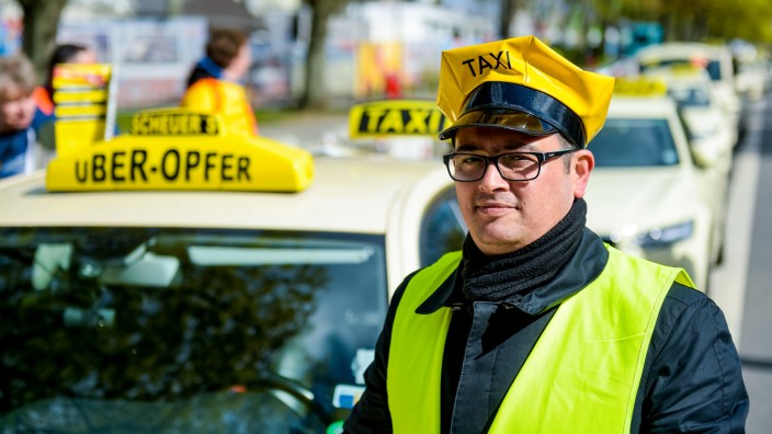 Protestaktionen der Taxifahrer in Hamburg