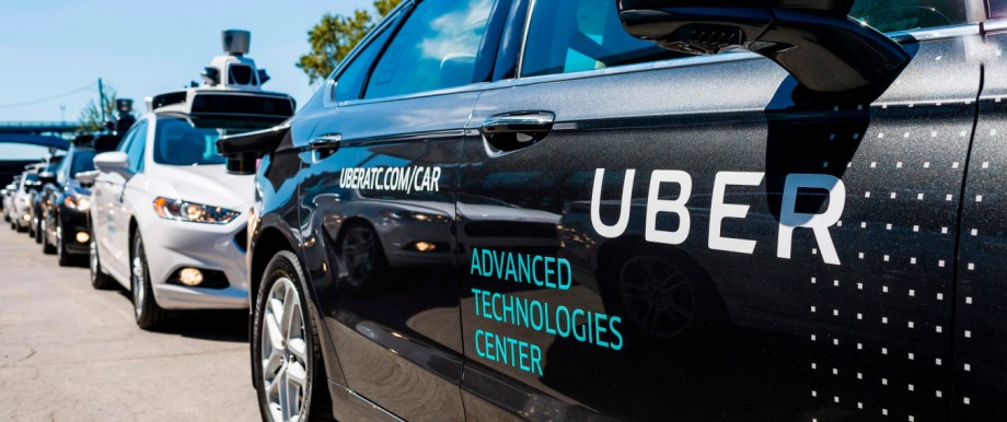 Fahrdienst: Pilotmodelle der selbstfahrenden Uber-Autos im Uber Advanced Technologies Center in Pittsburgh, Pennsylvania