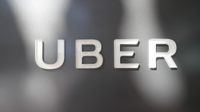 Uber-Logo am Hauptquartier in San Francisco