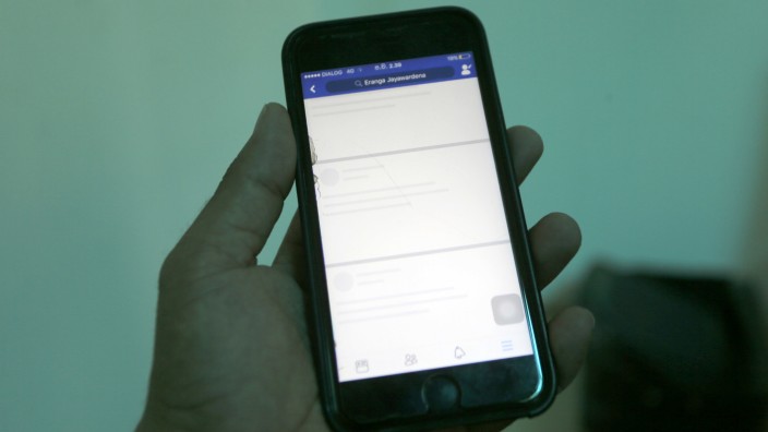 Sri Lanka: Geblockt: Wer sich zuletzt auf Sri Lanka per Facebook austauschen wollte, stieß auf weiße Bildschirme.