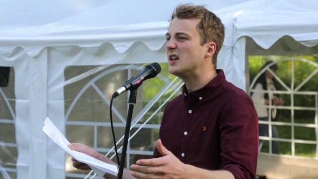 Europawahl 2019: Das Publikum erlebte unter anderem einen engagierten Poetry-Slammer Philipp Potthast.