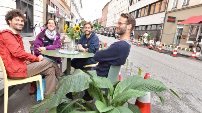 "Summer Streets": Im Grünen, ein bisschen zumindest: In der Reichenbachstraße stieß ein eintägiges Experiment vergangenes Jahr auf Zuspruch.