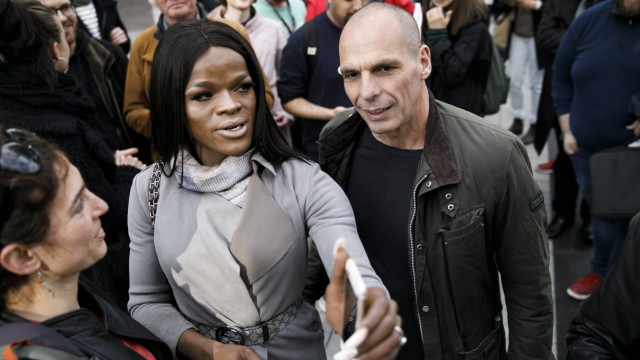 Yanis Varoufakis Campaigns In Hanover