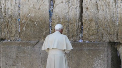 Benedikt XVI. in Israel: Papst Benedikt XVI. an der Klagemauer.