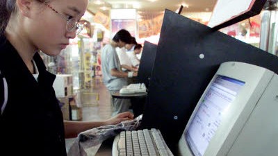 Internetsucht in China: In China gibt es immer mehr Jugendliche, denen es schwer fällt, sich vom Computer loszureißen.