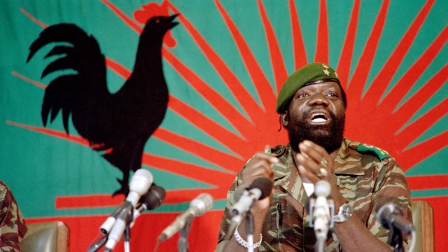 Angola: Angolas Rebellenchef Jonas Savimbi war im Kalten Krieg zunächst Kommunist, dann Antikommunist. Und in Angola kämpfte er erst gegen die Kolonialisten, dann gegen die eigenen Leute.