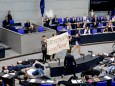 Protestaktion von Fridays For Future im Bundestag