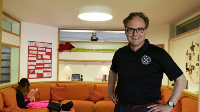Inklusion in Unterschleißheim: Sozialpädagoge Markus Muth im neugestalteten Relax-Raum.
