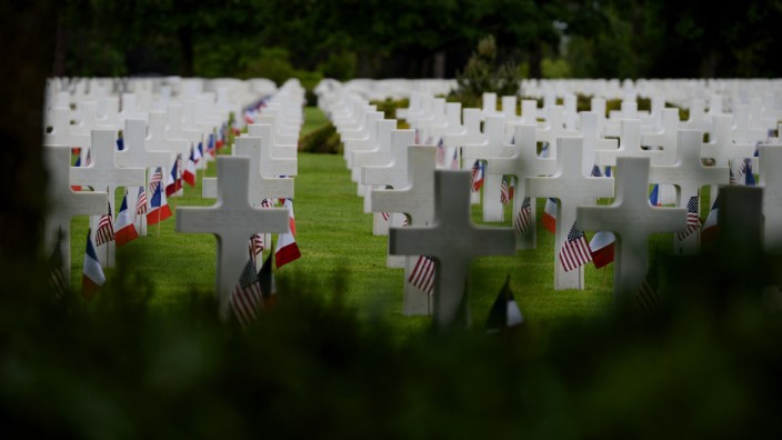 75 Jahre D-Day: Der amerikanische Friedhof von Colleville-sur-Mer, hier liegen zahlreiche Soldaten begraben, die im Zweiten Weltkrieg fielen.