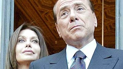Italien: Berlusconi wieder Single: Einer der seltenen gemeinsamen Auftritte von Veronica Lario und Silvio Berlusconi im Jahr 2007.