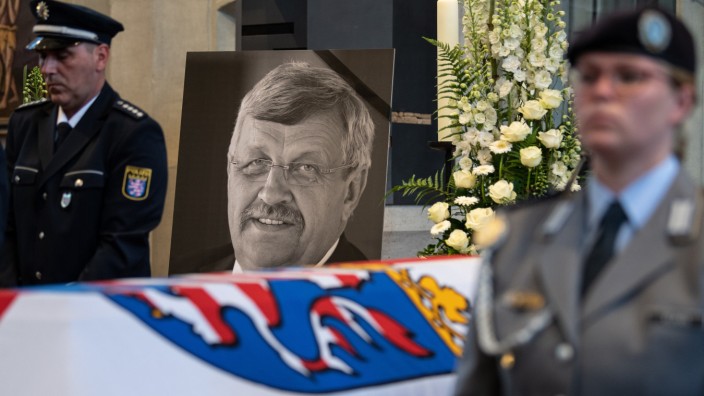 Erschossener Regierungspräsident Lübcke in Heimatort beigesetzt