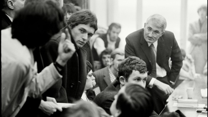 Jürgen Habermas im Philosophischen Seminar, Frankfurt 1969