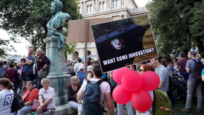 FILE PHOTO: Protest against government's plans to overhaul the Hungarian Academy of Sciences in Budapest