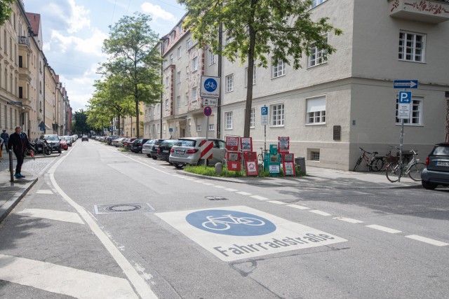 Feature Leben und Architektur in Schwabing Fahrradstraße Schwabing ist eines der beliebtesten Vier