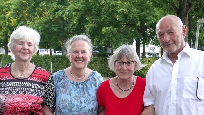 Auch 30 Jahre nach der Gründung: Der Vorstand vom Verein "Älter werden in Eching": Sabine Palitzsch, Gertrud Wucherpfennig, Charlotte Pschierer und Gert Fiedler (von links).