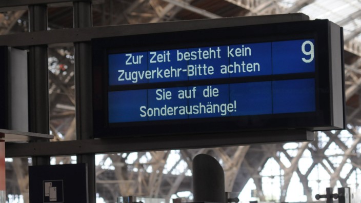 Vier Tage Vollsperrung am Hauptbahnhof Leipzig bis zu 74 000 Fahrgäste täglich betroffen Am Mittw