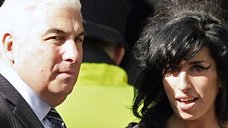 Amy Winehouse, Eltern, Mitch Winehouse; AFP