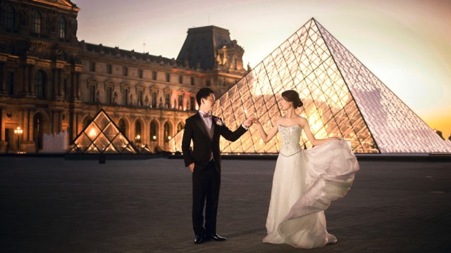 Fototourismus in Paris: Ein beliebtes Motiv in Paris ist natürlich auch der Louvre.