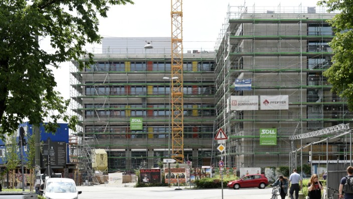 Isarvorstadt/Sendling: Im Bau: Luise an der Ruppertstraße ist nicht alleinstehend, sondern Teil eines Schulkomplexes.