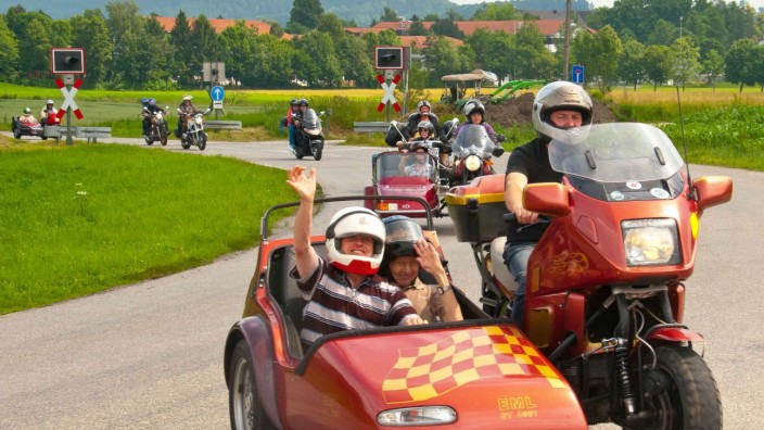 An diesem Samstag: Jumbofahrt: Zur Tour durch den Landkreis laden Motorradfahrer Menschen mit Behinderung ein.