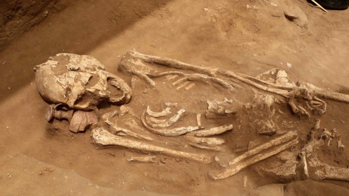 Archäologie: Ein menschliches Skelett, entdeckt 2016 bei der ersten Ausgrabung eines Philister-Friedhofs.
