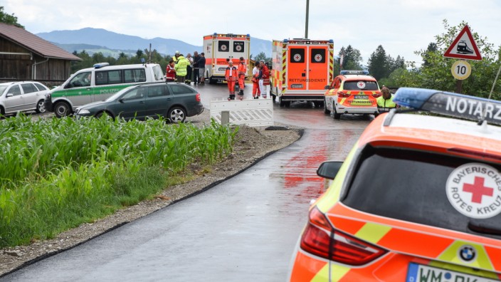 Oberbayern: Obwohl der Rieder Bahnübergang gut einsehbar ist und nur ein bis zwei Züge in der Stunde durchfahren, war der Unfall am Sonntag nicht der erste.