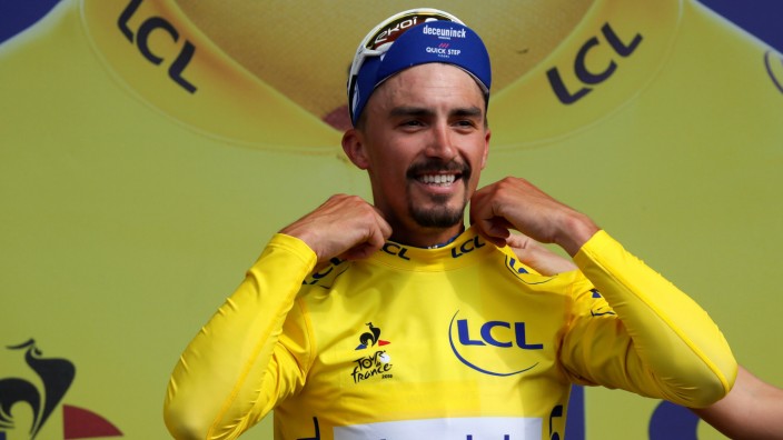 Tour de France - The 215-km Stage 3 from Binche to Epernay