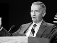 FILE PHOTO: Presidential candidate Ross Perot gestures during the Presidential debate October 19th at Michigan S..; ross perrent nachruf schwarz weiß