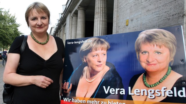 Lengsfeld kopiert Merkel: Dekolleté für die Wahl