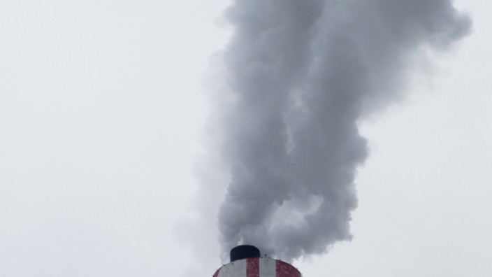 Klimaschutz: Die Debatte läuft schon: Das Umweltministerium erwägt eine Steuer auf CO2.