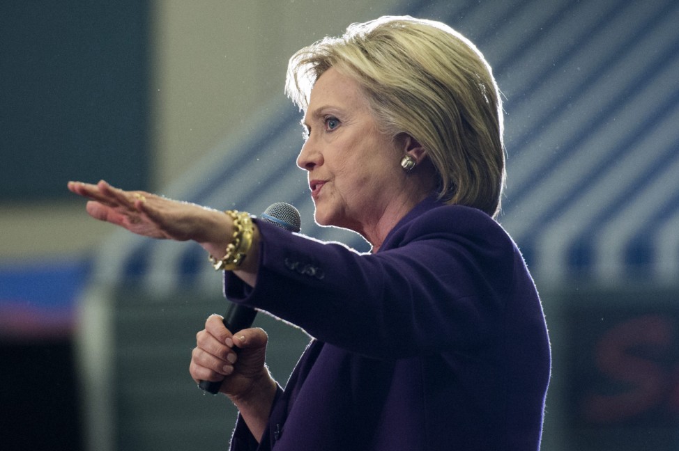 Hillary Clinton campaigns in New Hampshire