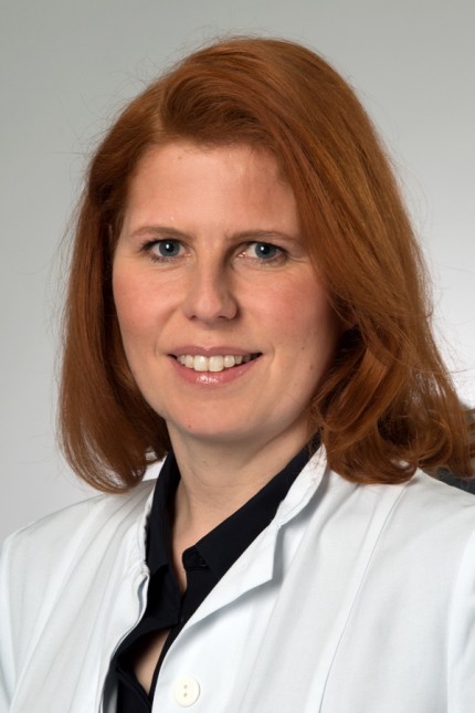 Social Freezing: Viktoria von Schönfeldt, 44, ist leitende Embryologin am Hormon- und Kinderwunschzentrum der Frauenklinik der Universität München. Sie klärt Frauen über die Chancen und Risiken von Social Freezing auf.