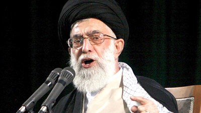 Wahl-Überprüfung in Iran: Nach drei Tagen mit Krawallen und Gewalt auf Teherans Straßen, lässt Ayatollah Ali Chamenei die Wahl überprüfen.