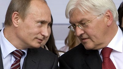 Steinmeier in Russland: Außenminister Steinmeier zu Besuch bei Premier Wladimir Putin.