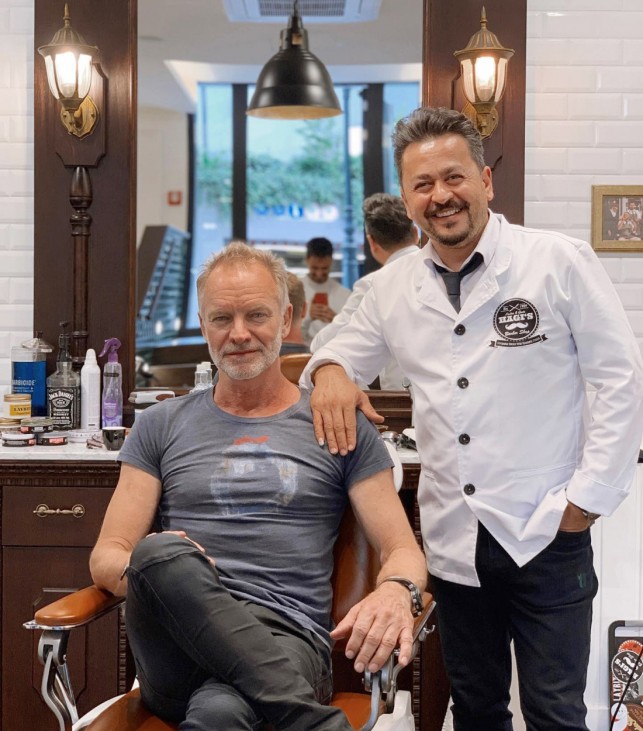 Sting hört sich bei Düsseldorfer Barbier im Radio