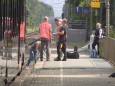 Mann schubst Frau vor einfahrenden Zug