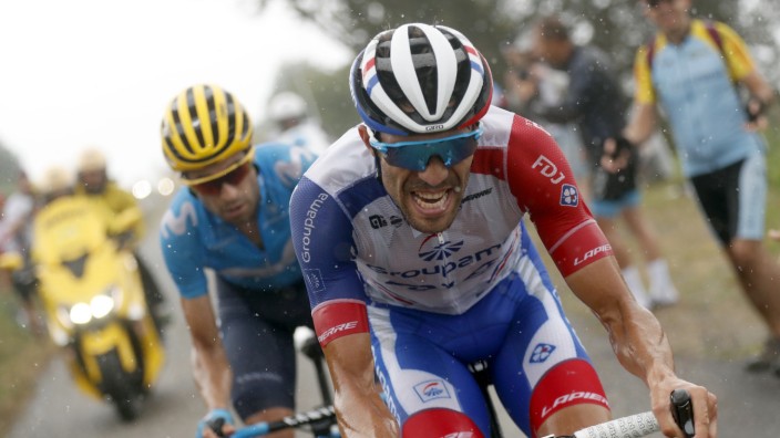 Tour de France: Nur den Briten Simon Yates erwischte Thibaut Pinot am Ende der 15. Tour-Etappe nicht mehr.
