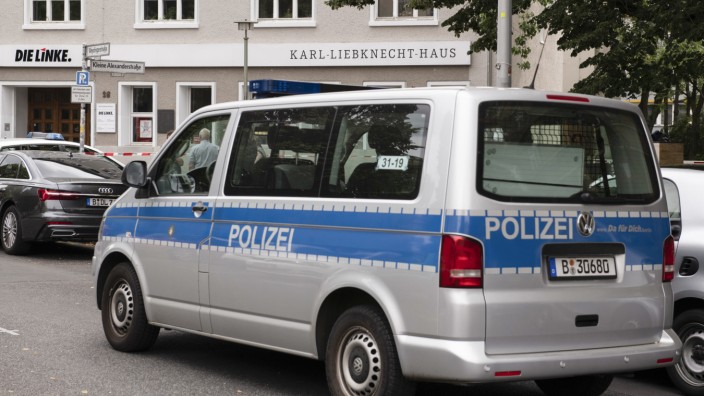 Karl-Liebknecht-Haus wegen Bobmendrohung geräumt