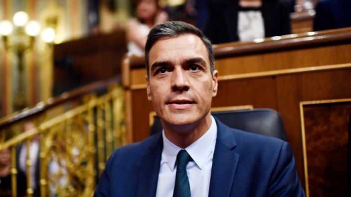 Spanien: Spaniens Ministerpräsident Pedro Sánchez am Donnerstag im Parlament in Madrid