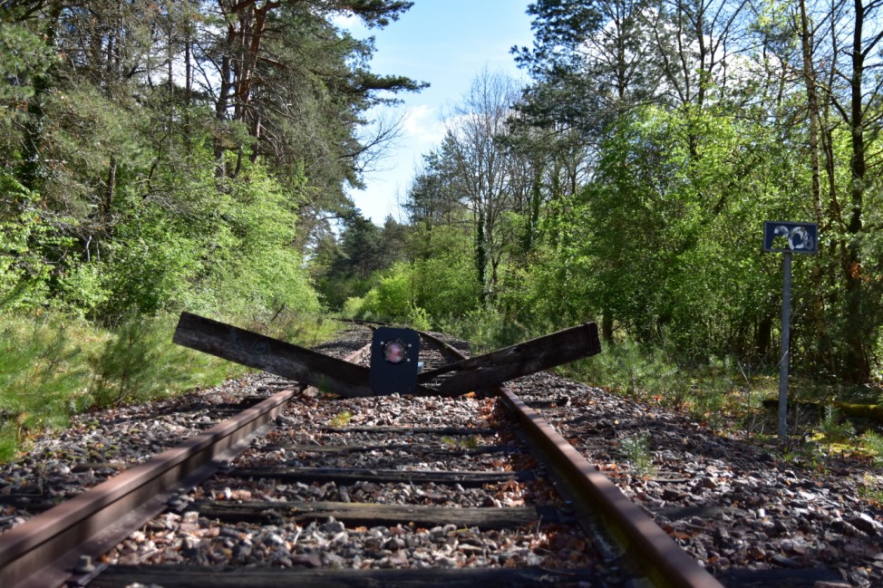 Reisefotograf Christian Jobst Frankreich Gleise stillgelegt Schienen Bahn Wandern;