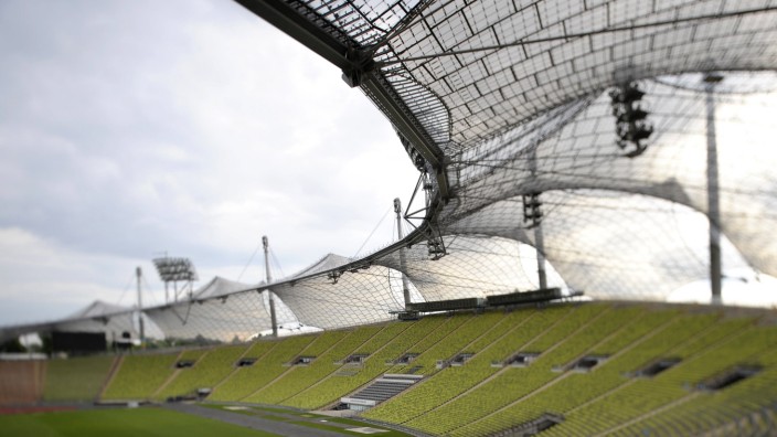 Olympiapark: Die kühne Form des Zeltdachs über dem Stadion prägt den Olympiapark, der nach dem Willen der Stadt zum Weltkulturerbe werden soll.