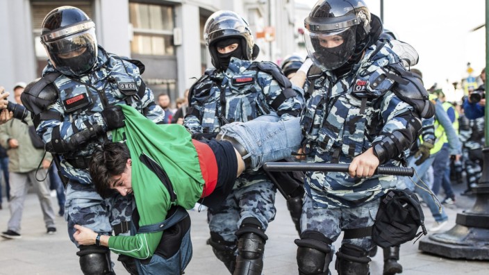 Demonstrationen in Moskau: Laut Bürgerrechtlern wurden bei den Protesten in Moskau 250 Menschen festgenommen.