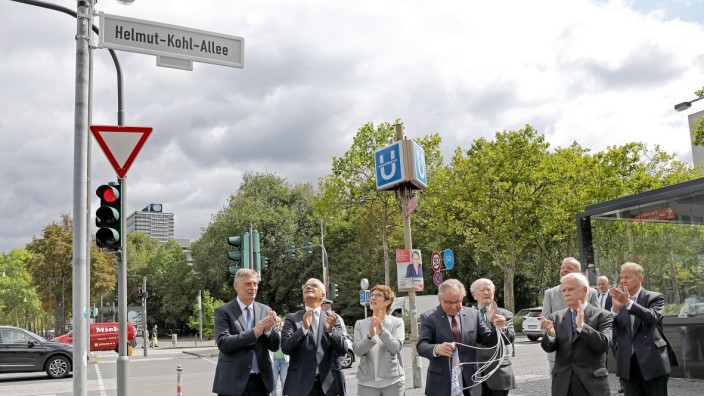 Helmut-Kohl-Allee eingeweiht